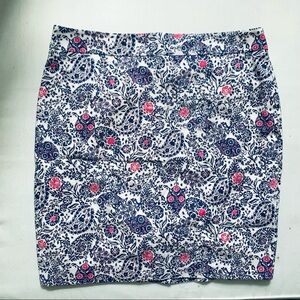 NWT Ann Taylor White Pink Navy Floral Pencil Skirt Size 12P Petite
